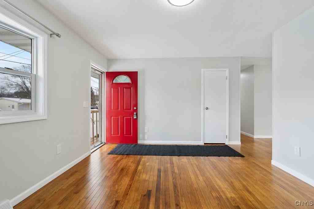 7867 Lancewood Dr - Photo 3 of 39