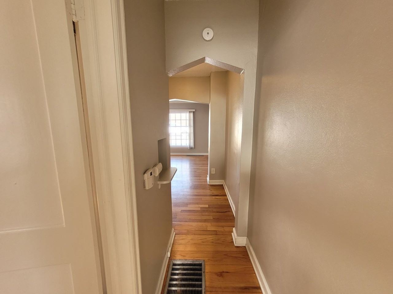 3810 Urbandale Ave - Photo 6 of 21