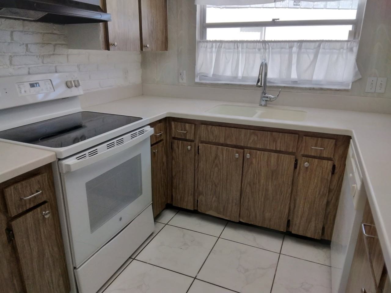 14006 Cherry Lake Drive - Photo 3 of 22