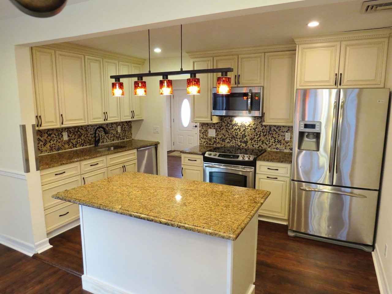 4 Greenway Dr - Photo 3 of 13