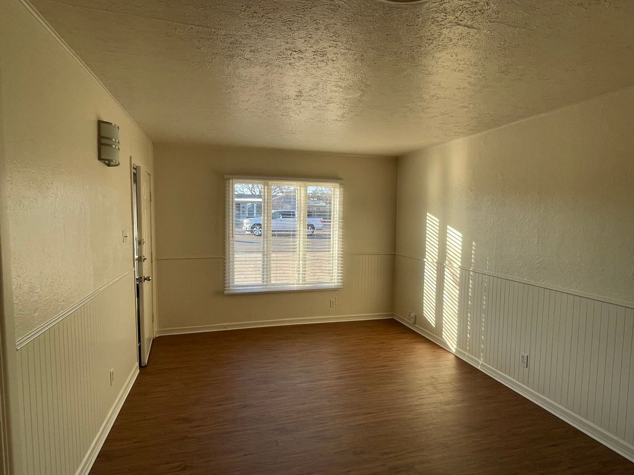 4802 39th St #A - Photo 4 of 18