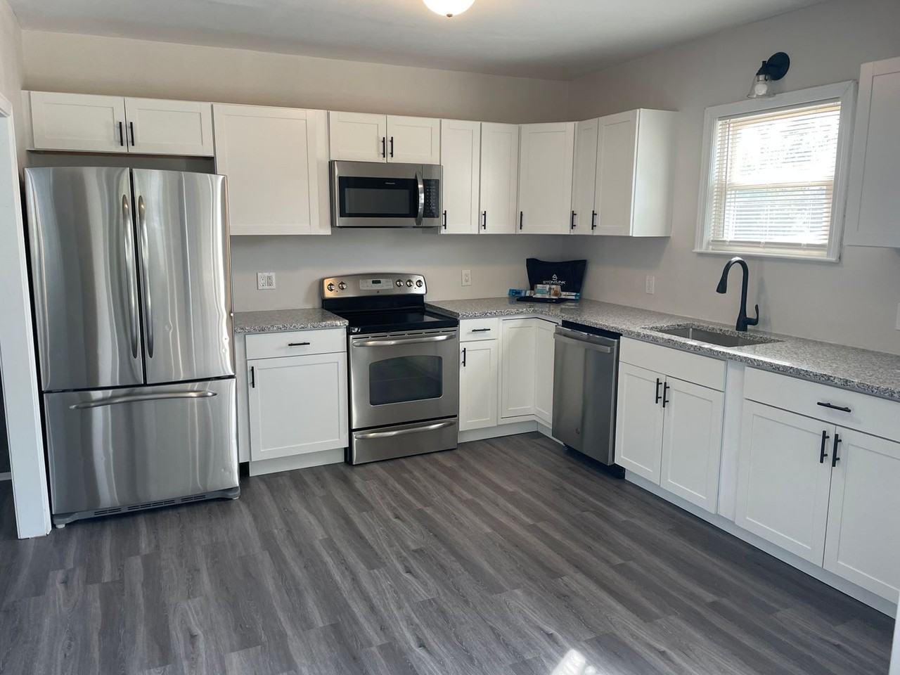 18 Rayner St - Photo 2 of 18