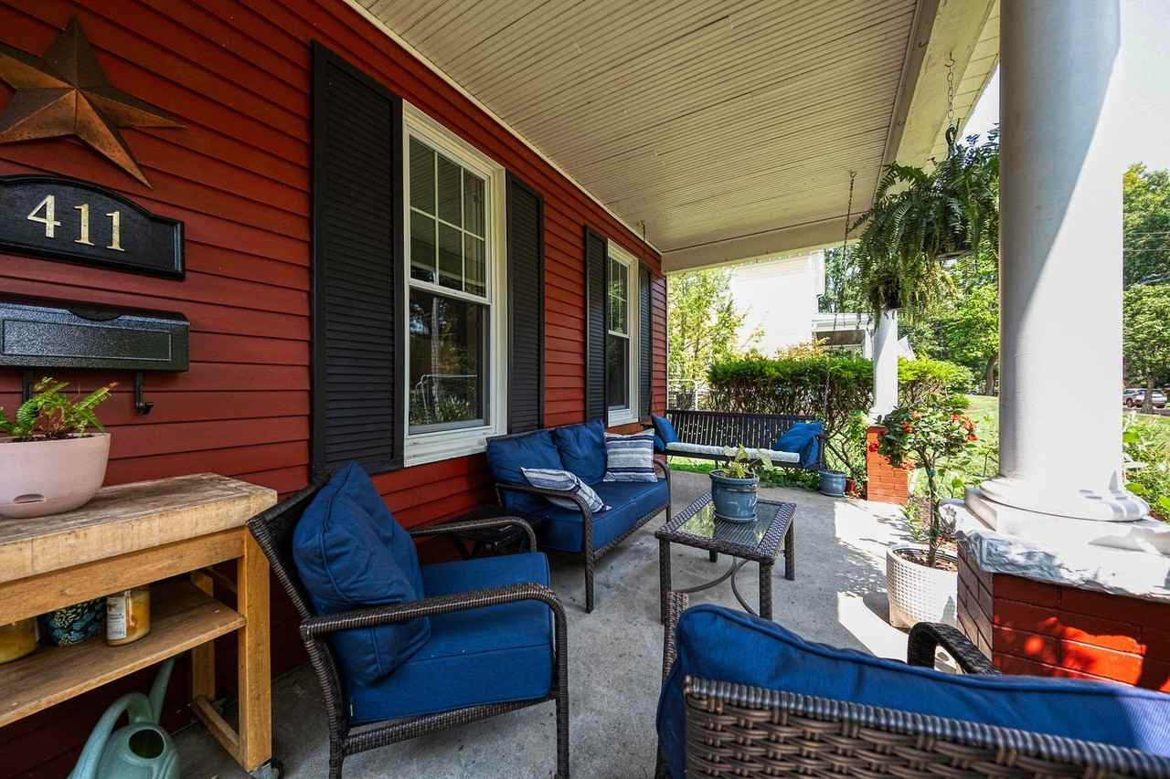 411 10th St - Photo 2 of 16