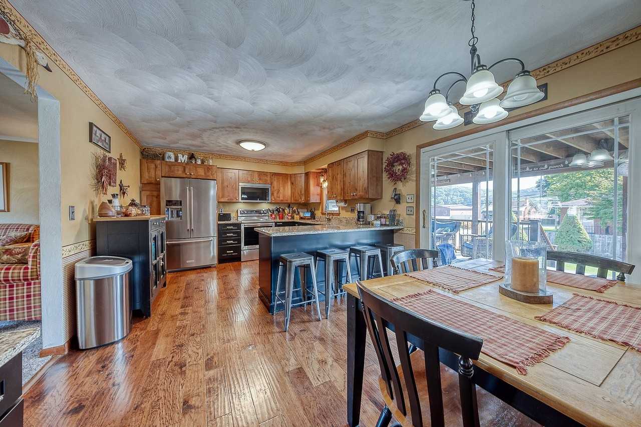 311 N Hamilton Ave - Photo 2 of 19