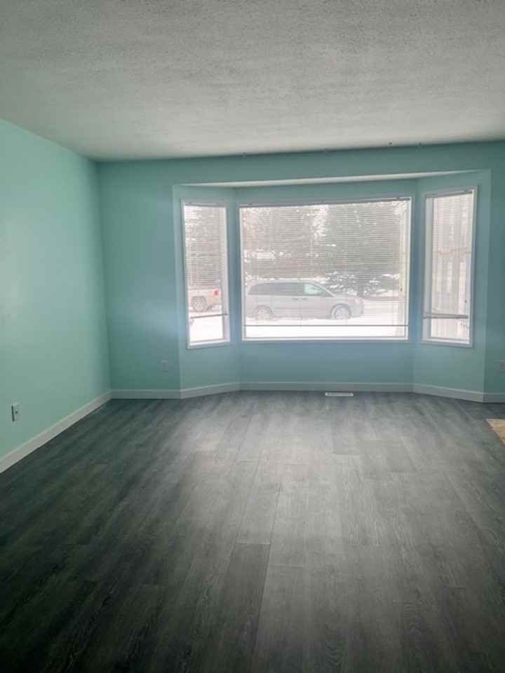 802 1 Street Nw - Photo 3 of 21