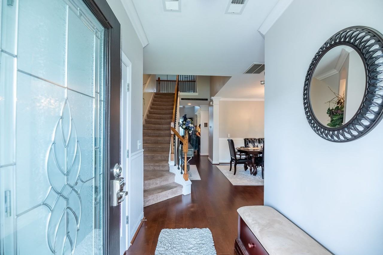 314 Foxbank Plantation Blvd - Photo 2 of 37