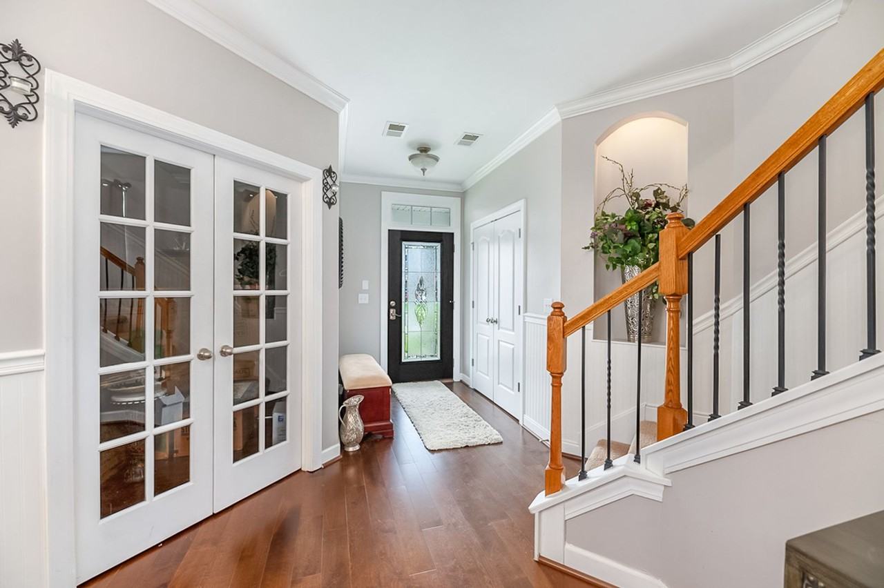 314 Foxbank Plantation Blvd - Photo 3 of 37