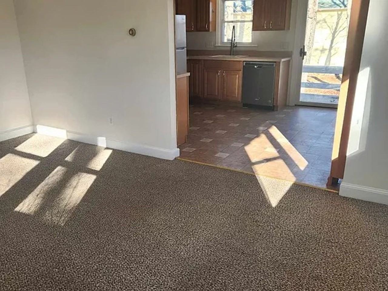 6 Paul Dr - Photo 3 of 7