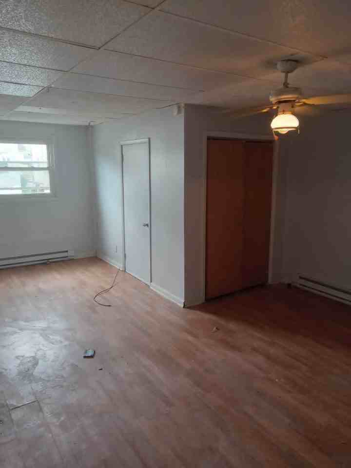 221 Pine Street - Photo 2 of 3