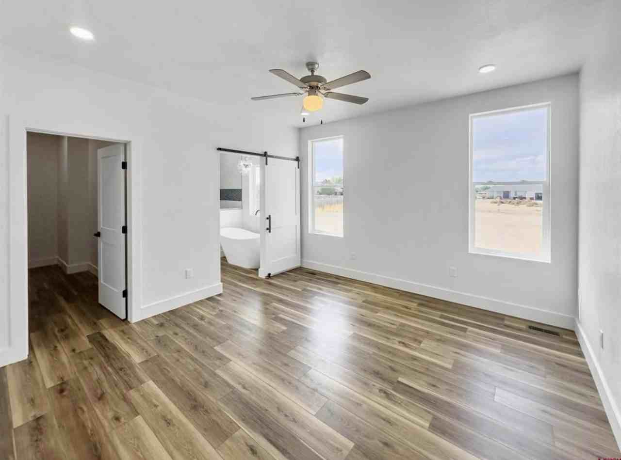 1672 Kaleigh Cir S #NA - Photo 2 of 7