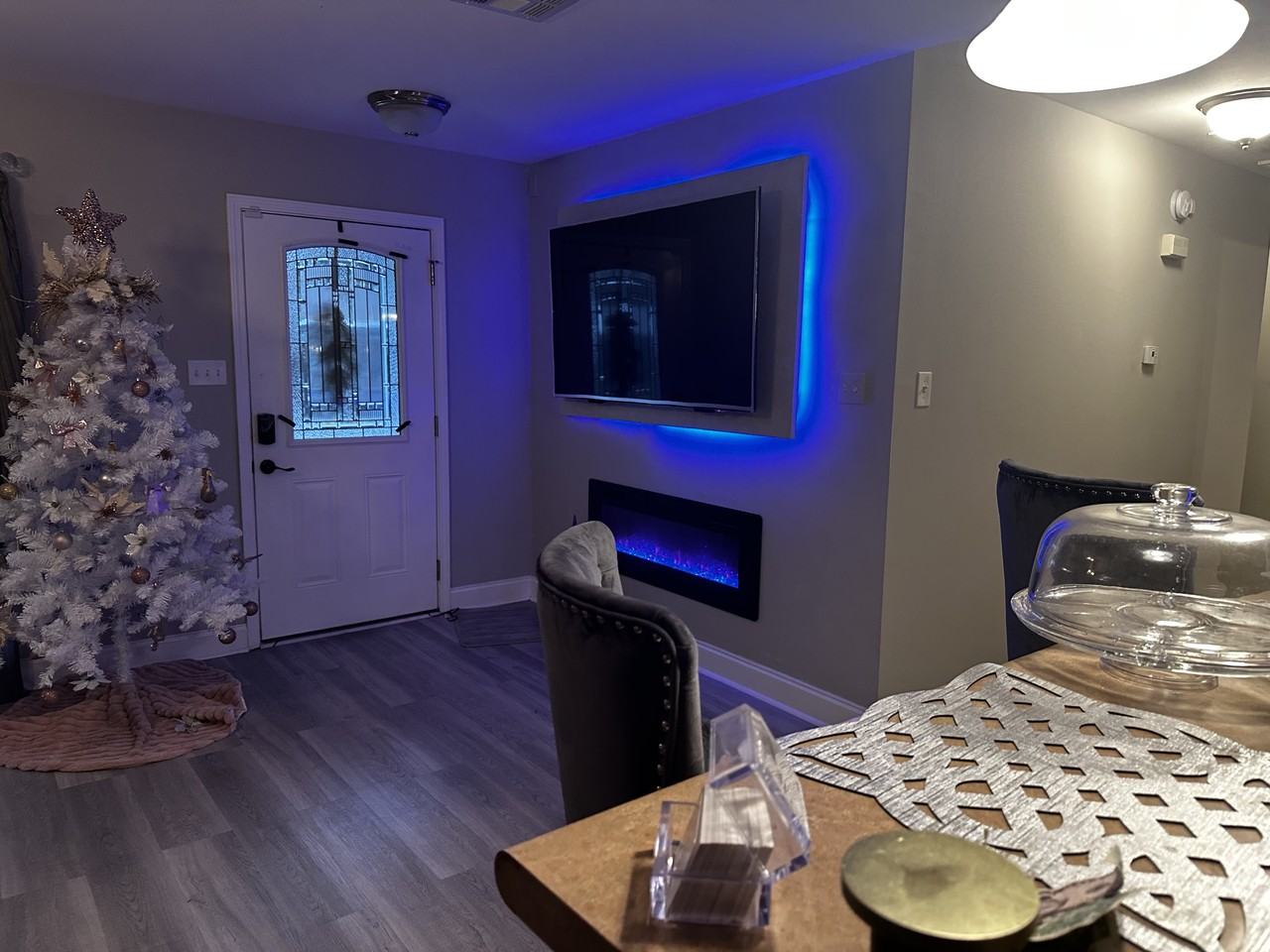 201 E 17th St #NA - Photo 3 of 10