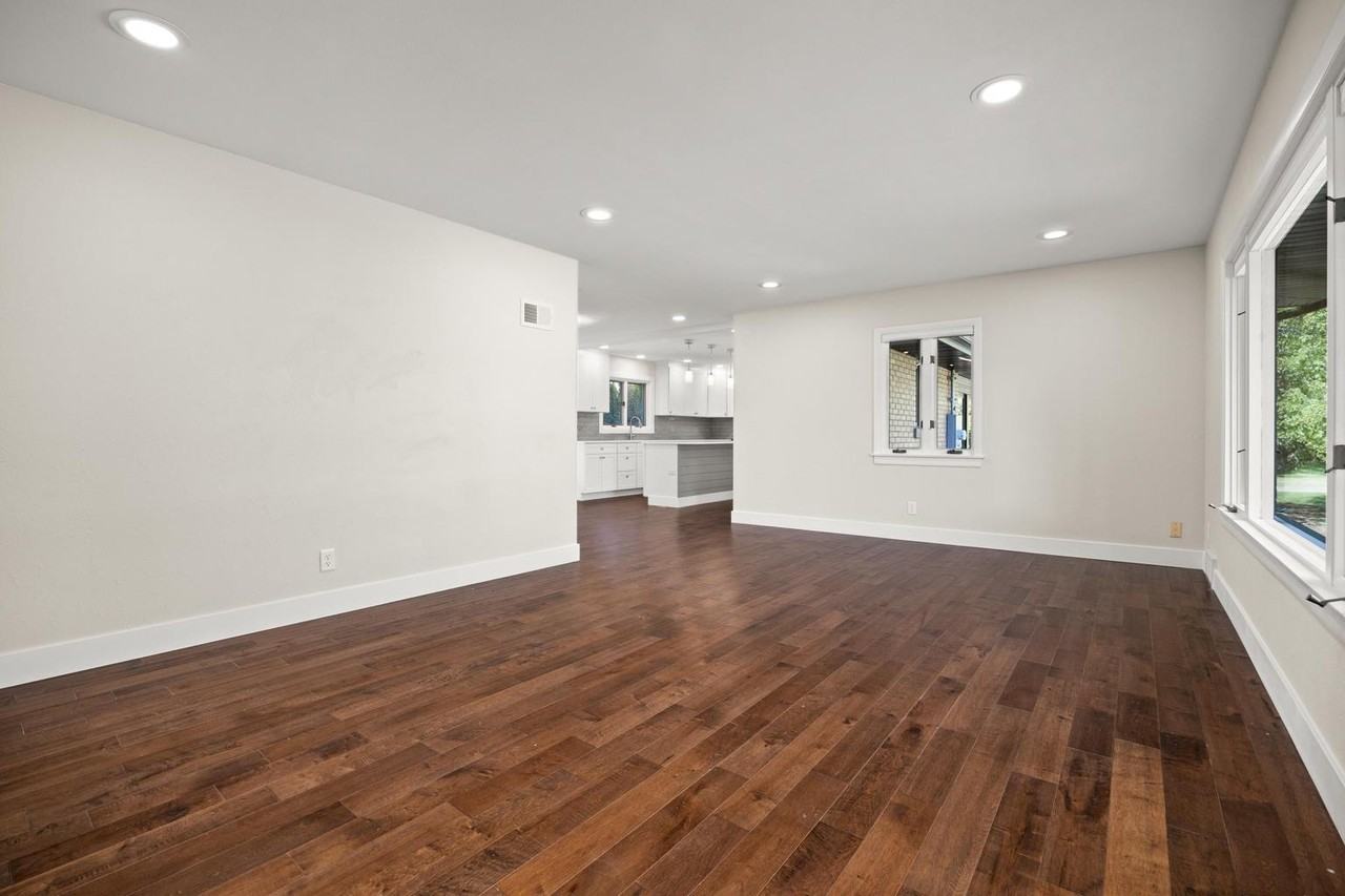 6731 N Mount Hawley Rd #NA - Photo 2 of 32