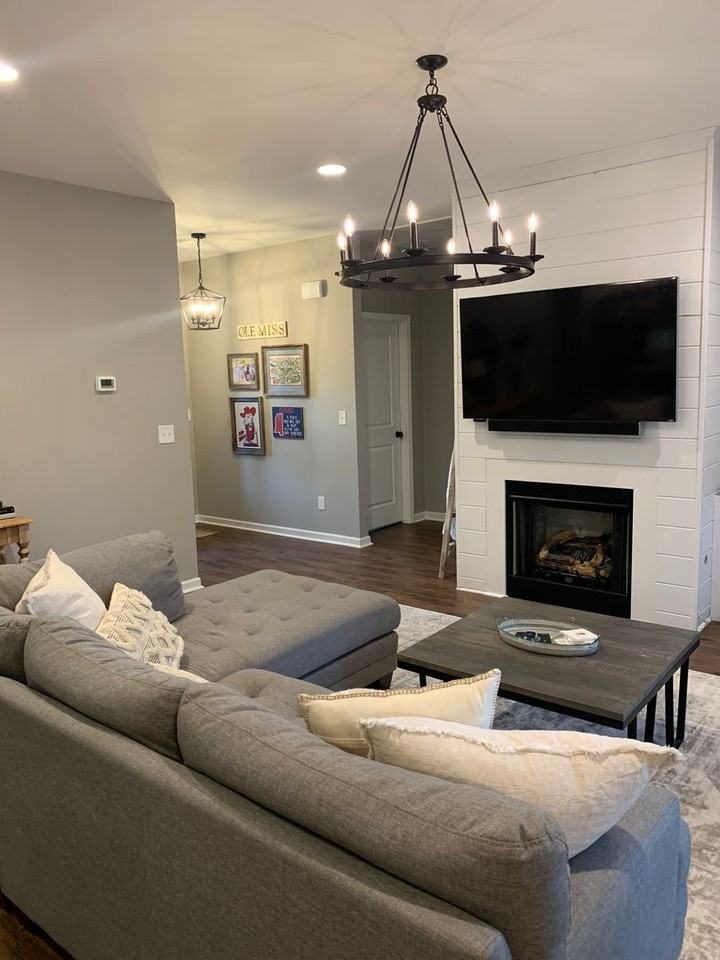 1012 Briarwood Dr - Photo 5 of 16