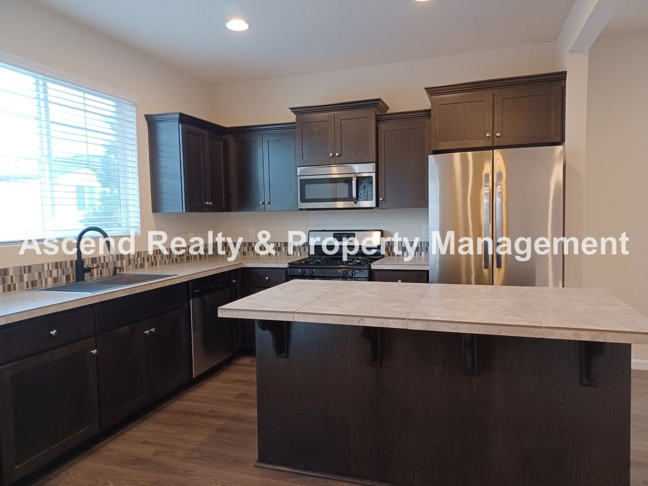 3156 Se Brookwood Ave - Photo 5 of 21