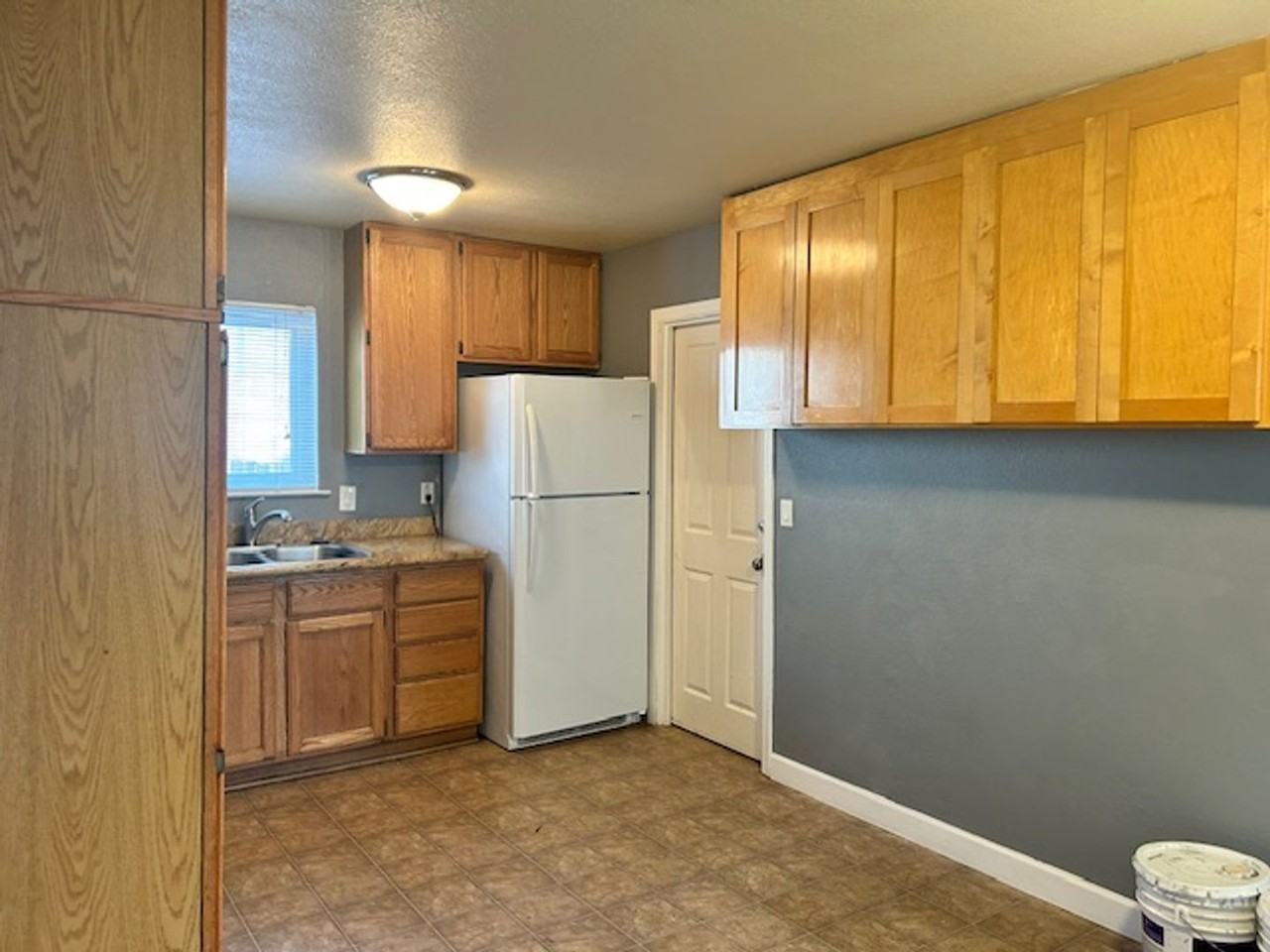374 Burton Ave - Photo 2 of 17