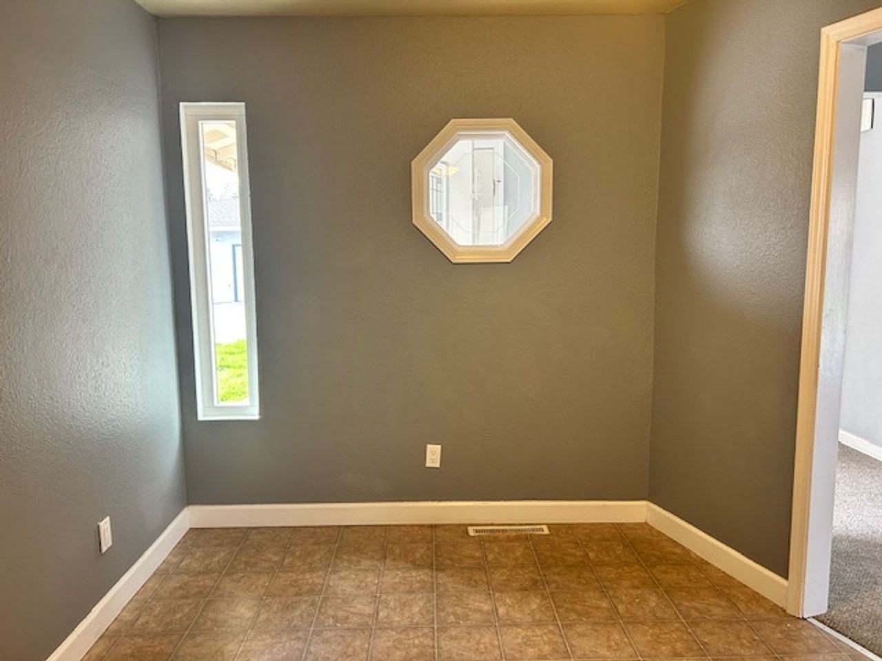 374 Burton Ave - Photo 3 of 17