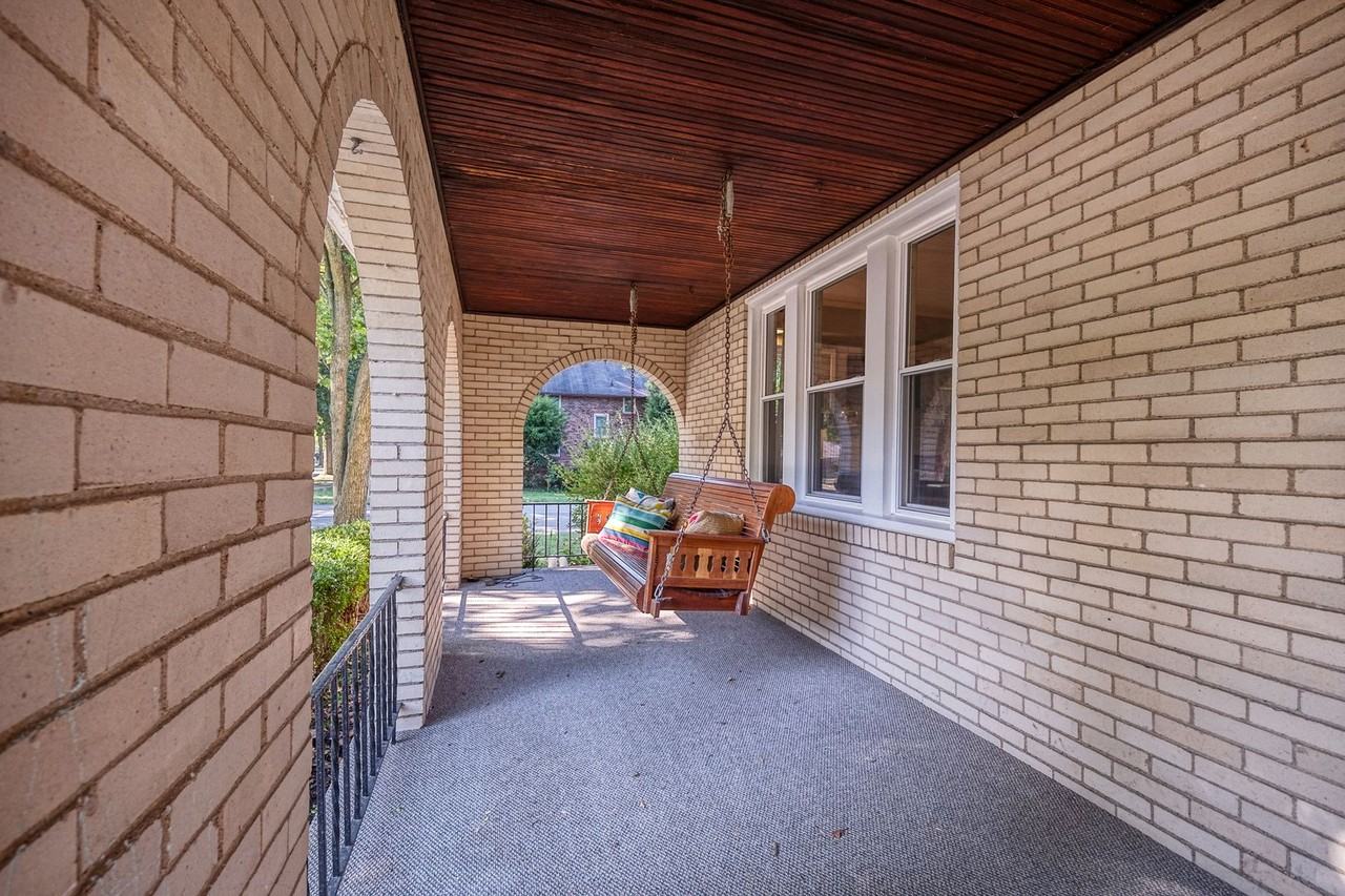 601 9th St - Photo 2 of 22