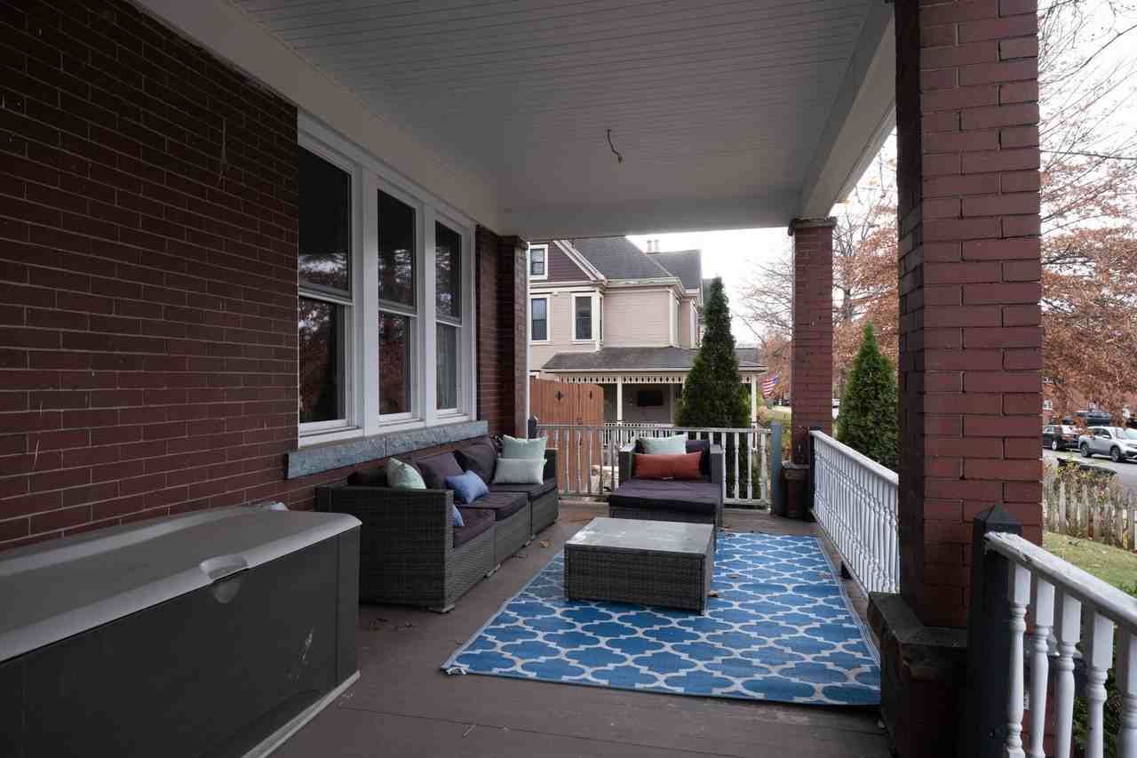 526 4th St - Photo 2 of 15