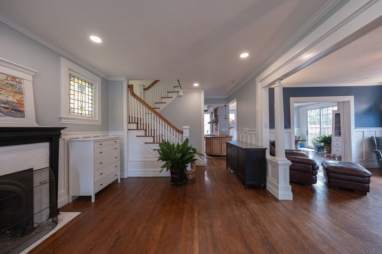 526 4th St - Photo 3 of 15