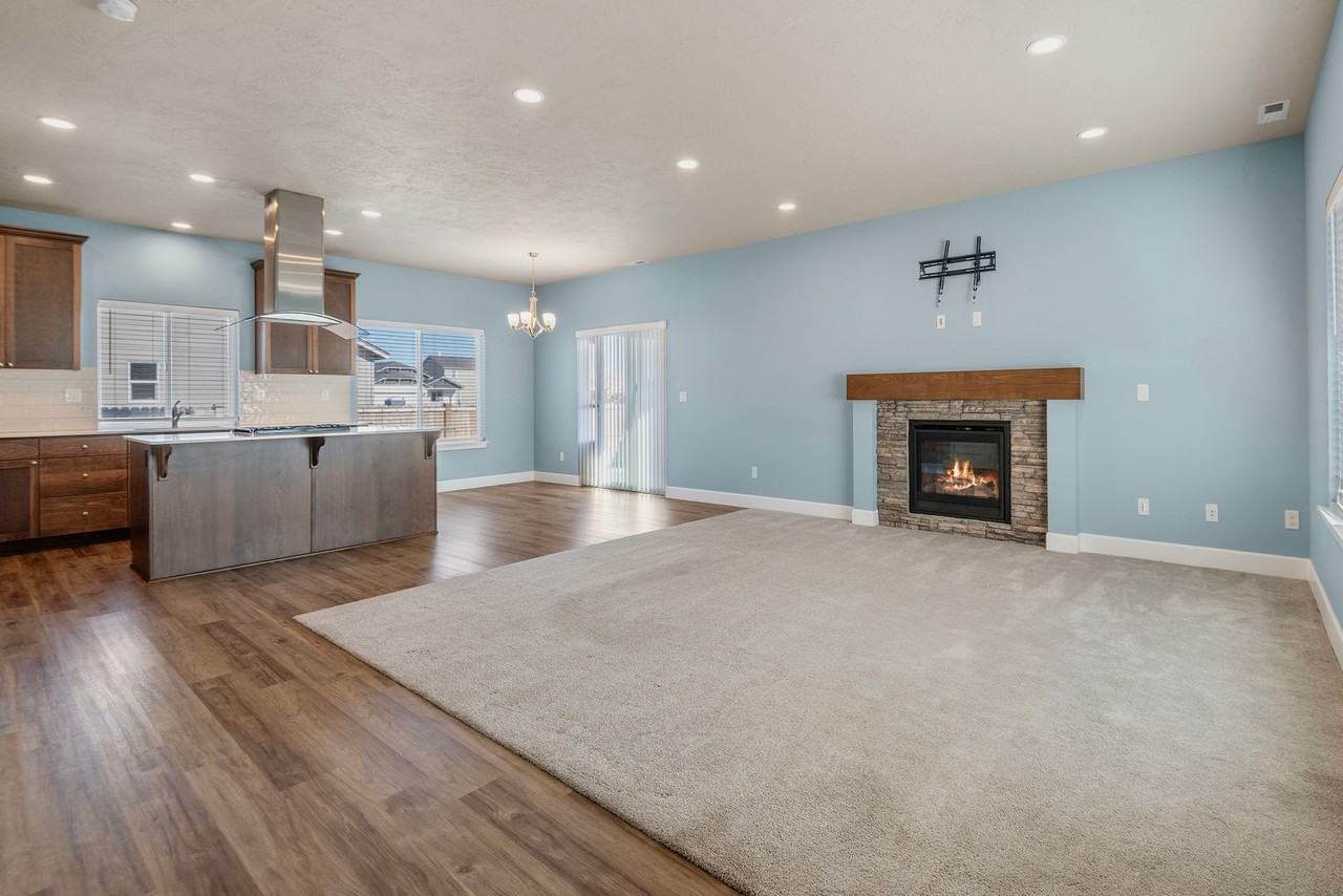 280 Nw Double Eagle Ave - Photo 2 of 24