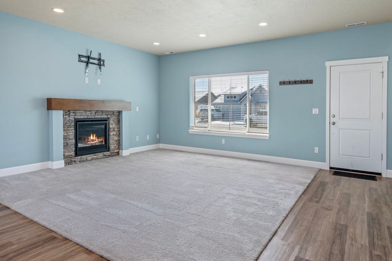 280 Nw Double Eagle Ave - Photo 3 of 24