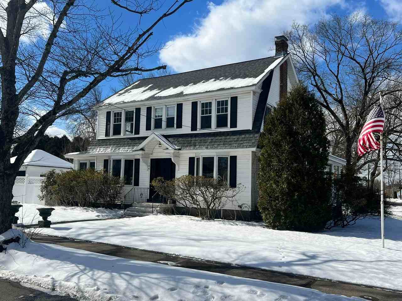 184 Hartford Ter - Photo 2 of 31