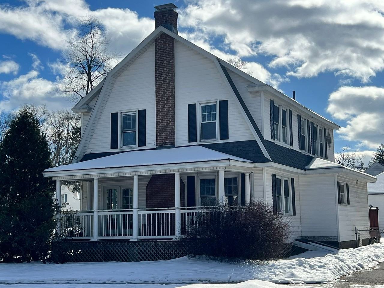 184 Hartford Ter - Photo 3 of 31