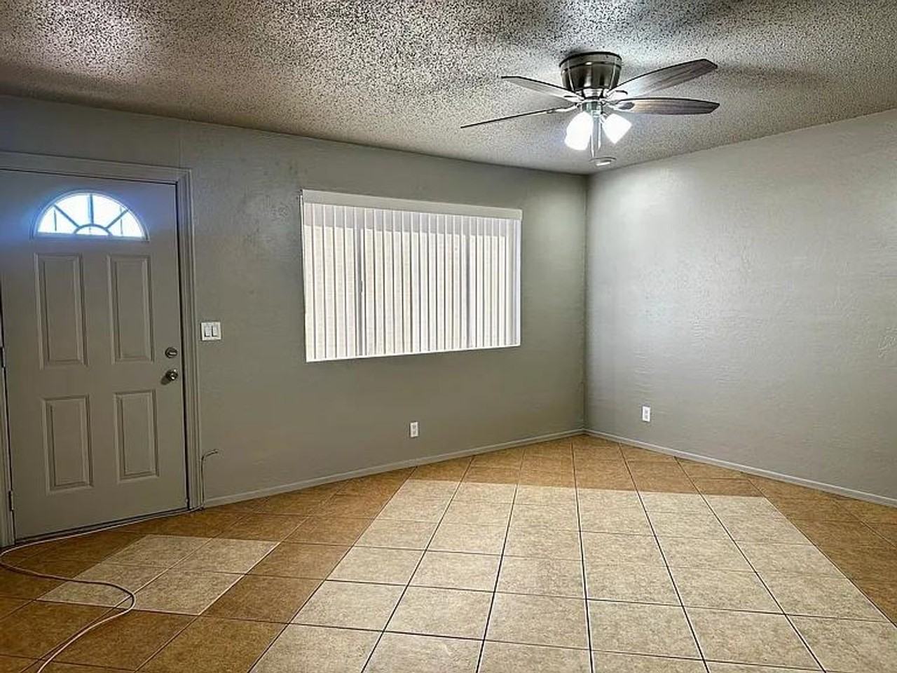 1754 W Bentley St - Photo 3 of 34