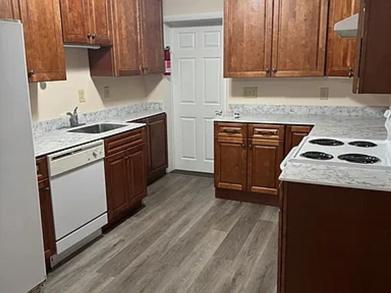1237 Water St - Photo 2 of 12