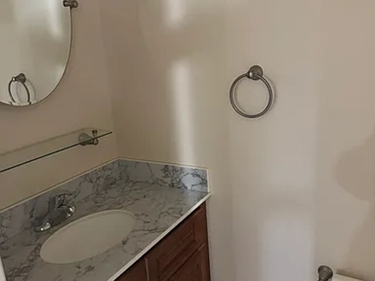 1237 Water St - Photo 3 of 12