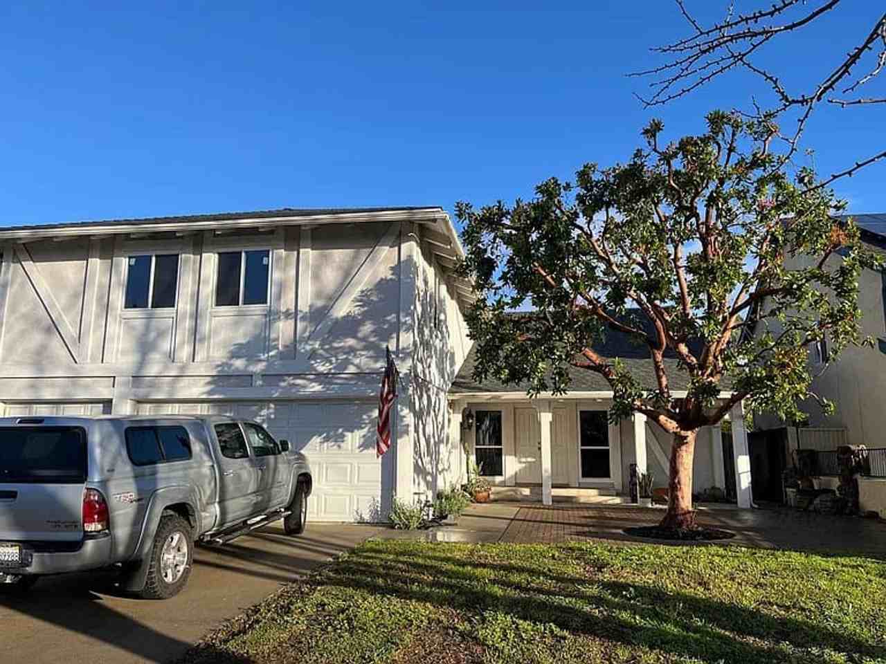 1405 Beechwood St - Photo 2 of 12