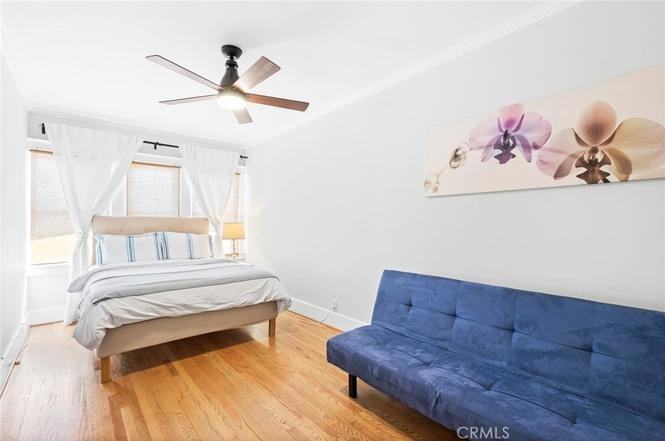 1336 Tamarind Ave - Photo 2 of 20