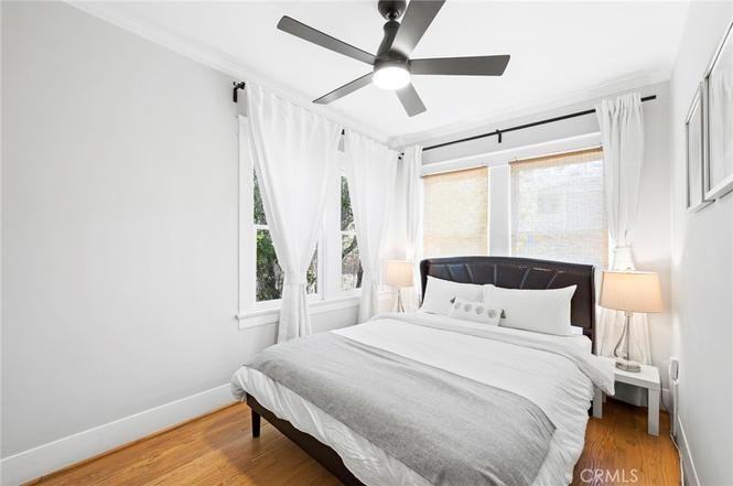 1336 Tamarind Ave - Photo 3 of 20