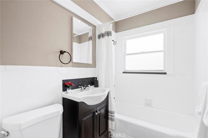 1336 Tamarind Ave - Photo 4 of 20