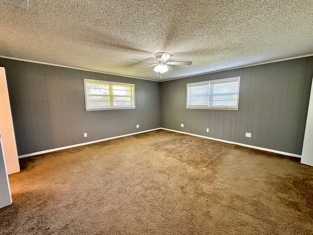 3710 Hillside Dr - Photo 7 of 12