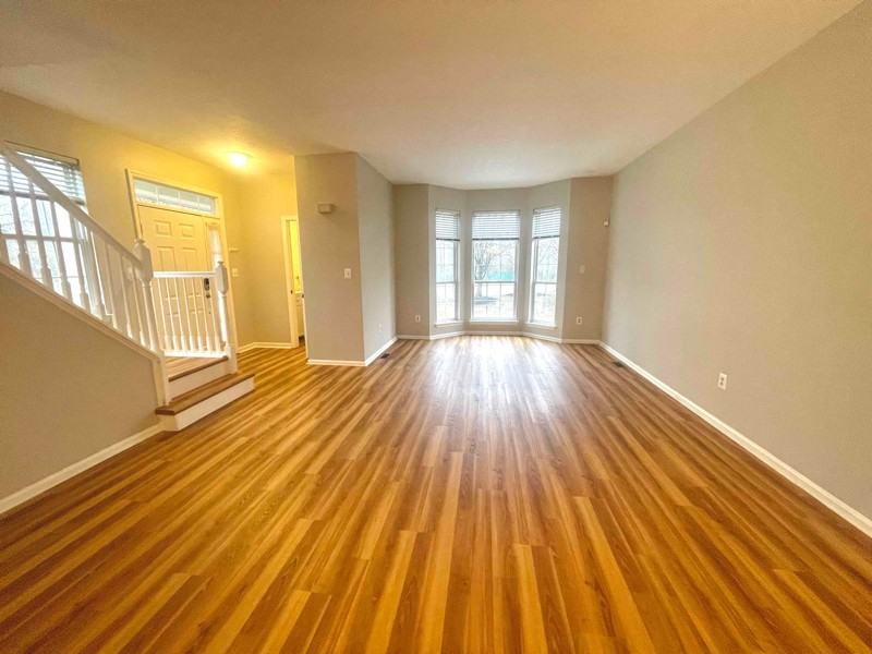 898 N Waterford Ln - Photo 2 of 20
