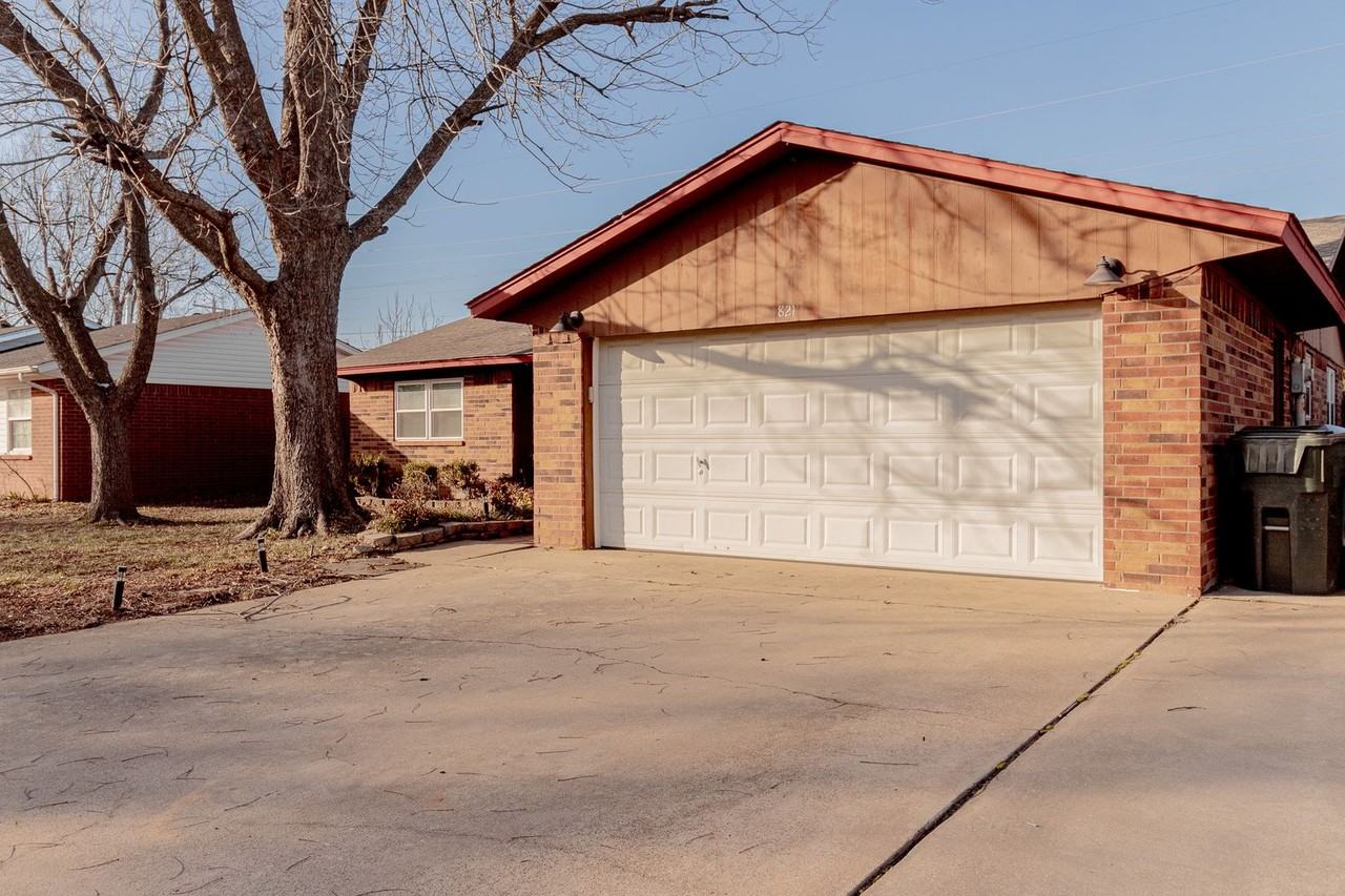821 Peregrine Dr - Photo 5 of 50
