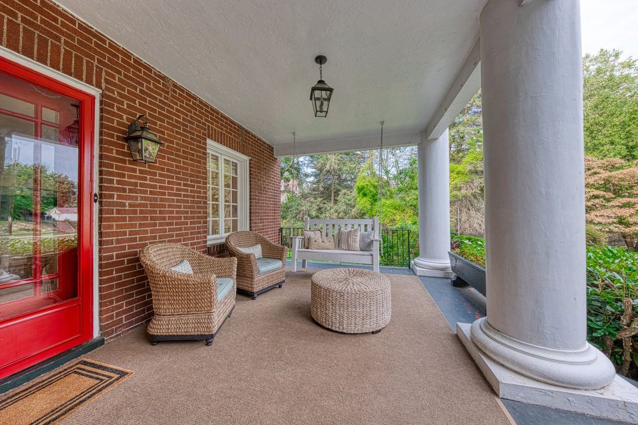 830 Washington Ave - Photo 2 of 33