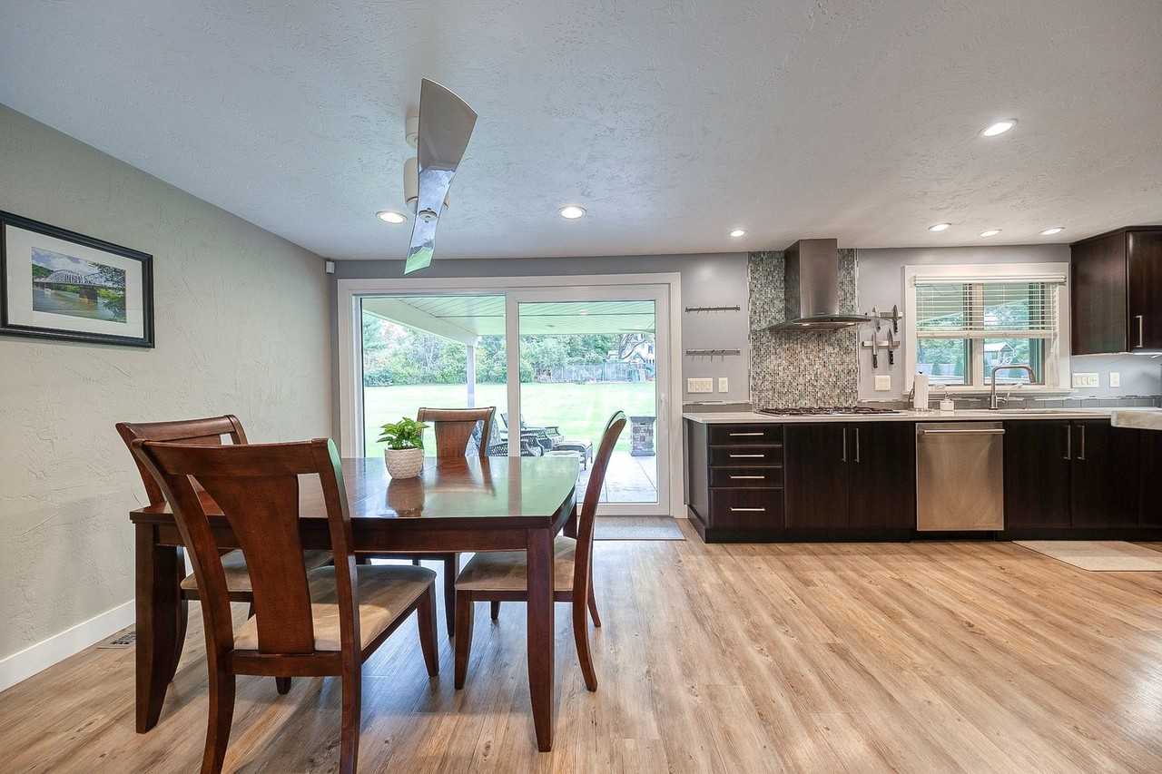 748 14th St - Photo 2 of 20