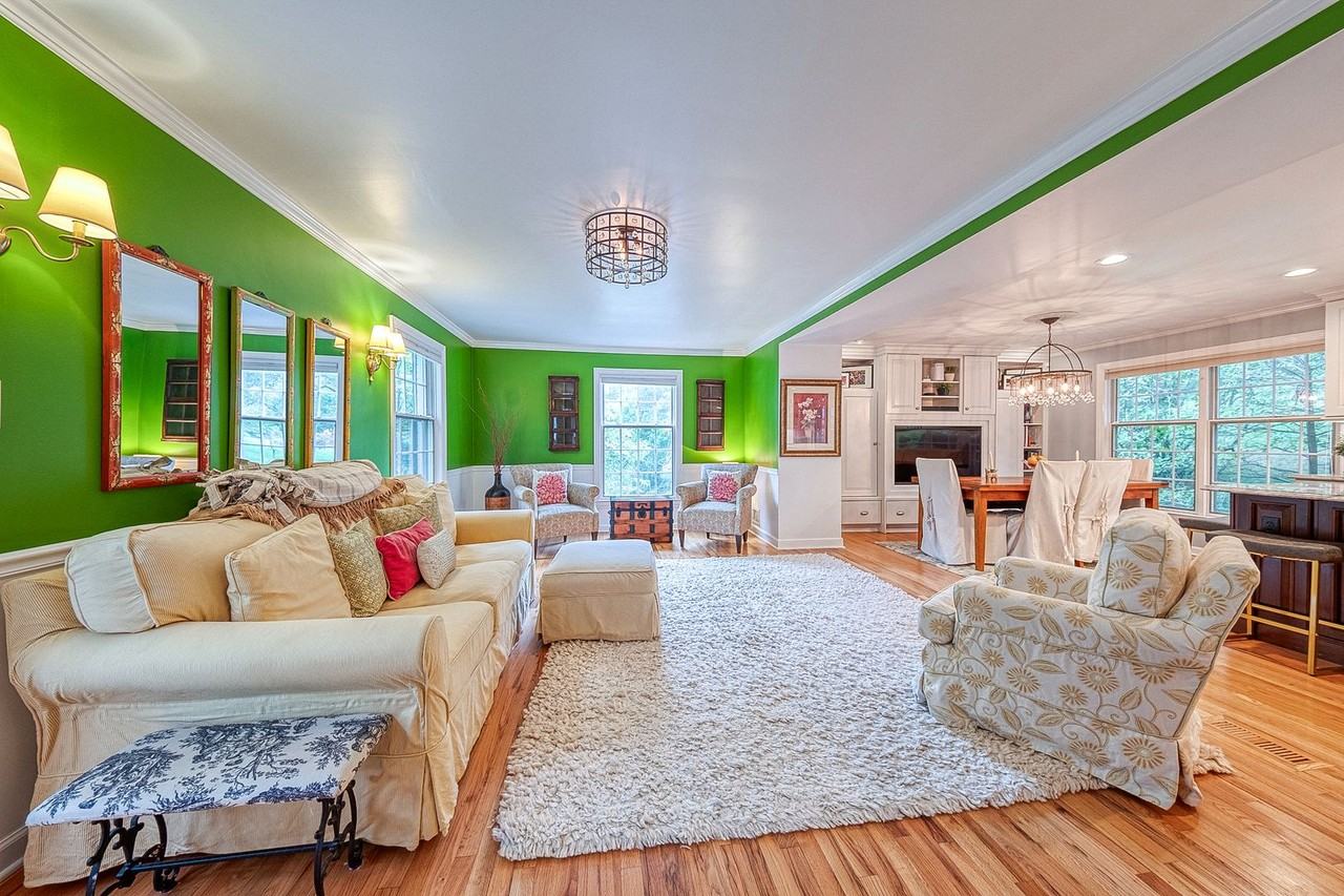 800 Fairview Rd - Photo 3 of 27