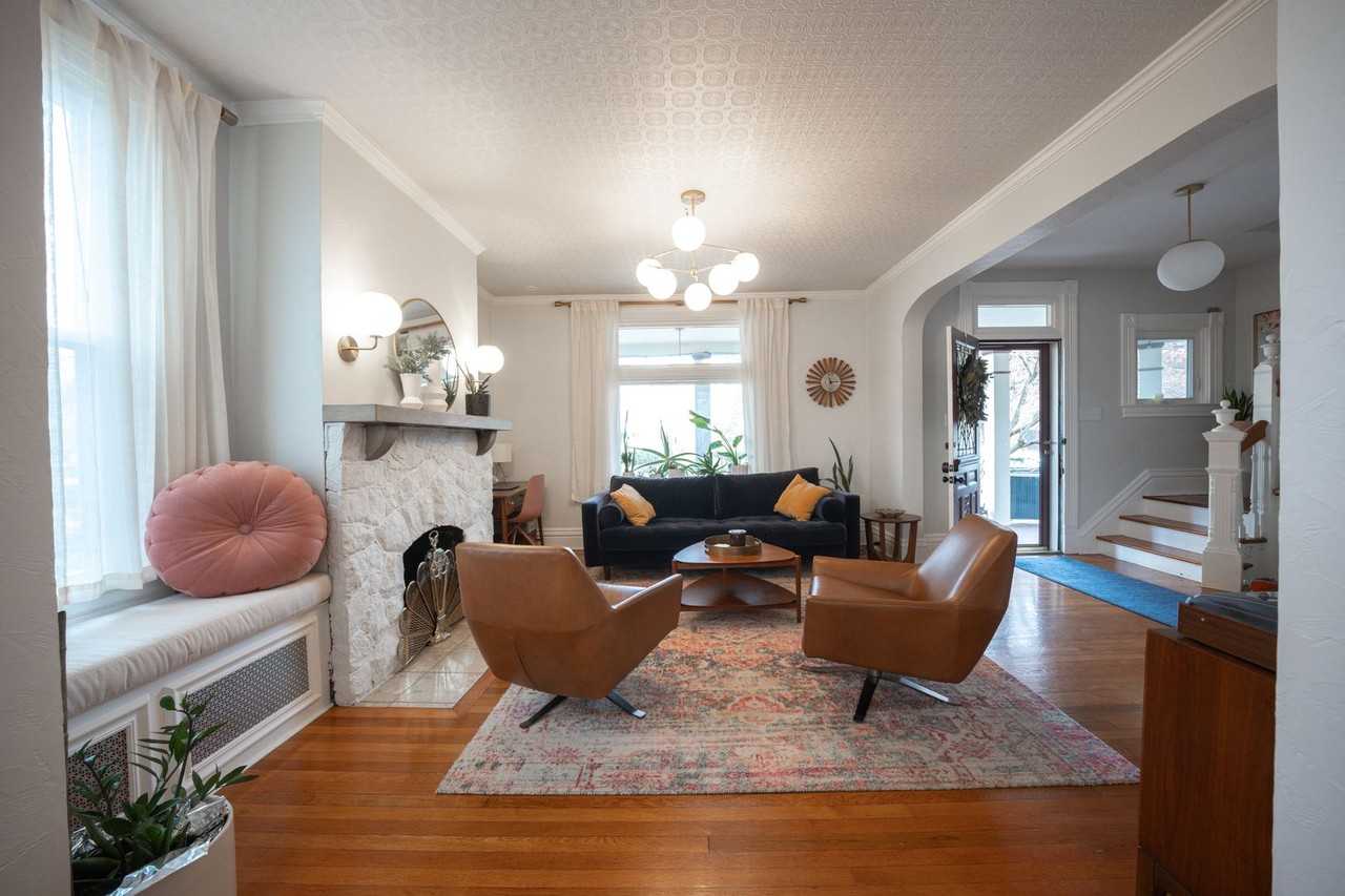 731 3rd St - Photo 3 of 21