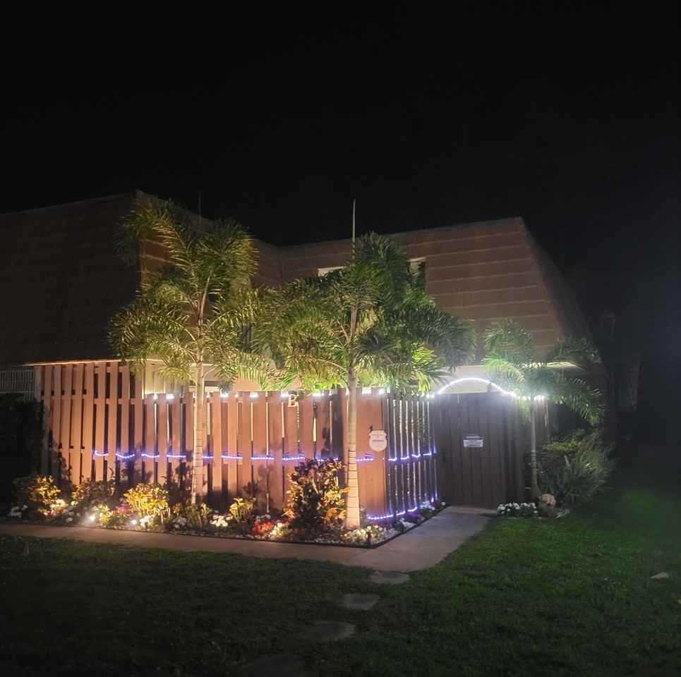 825 Center St #18B - Photo 5 of 46