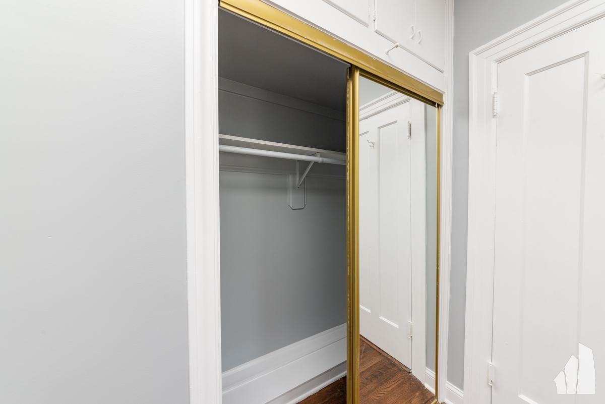 314 Lee Street - Photo 6 of 10