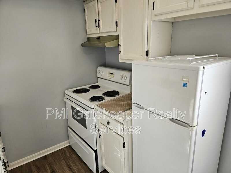 1735 Mills Ave - Photo 5 of 14