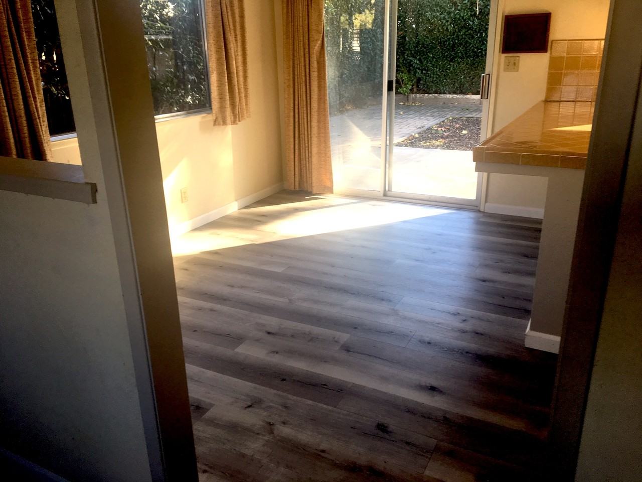 1559 Royal Way #NA - Photo 4 of 15