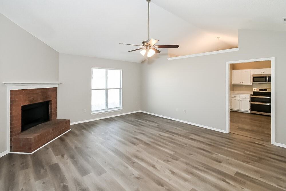 10448 Maplebrook Ln - Photo 5 of 16