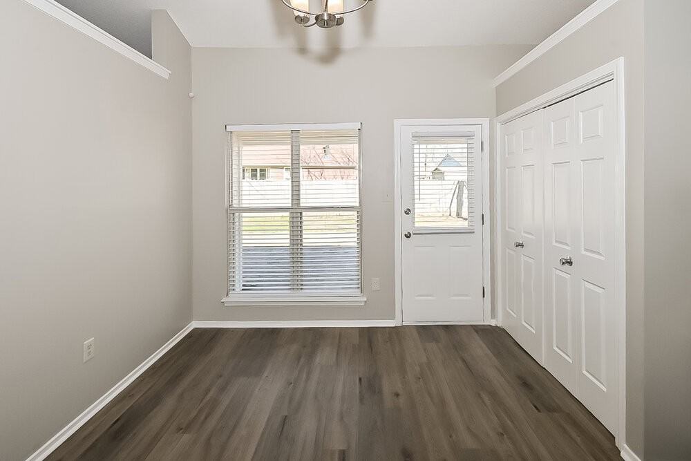 10448 Maplebrook Ln - Photo 6 of 16