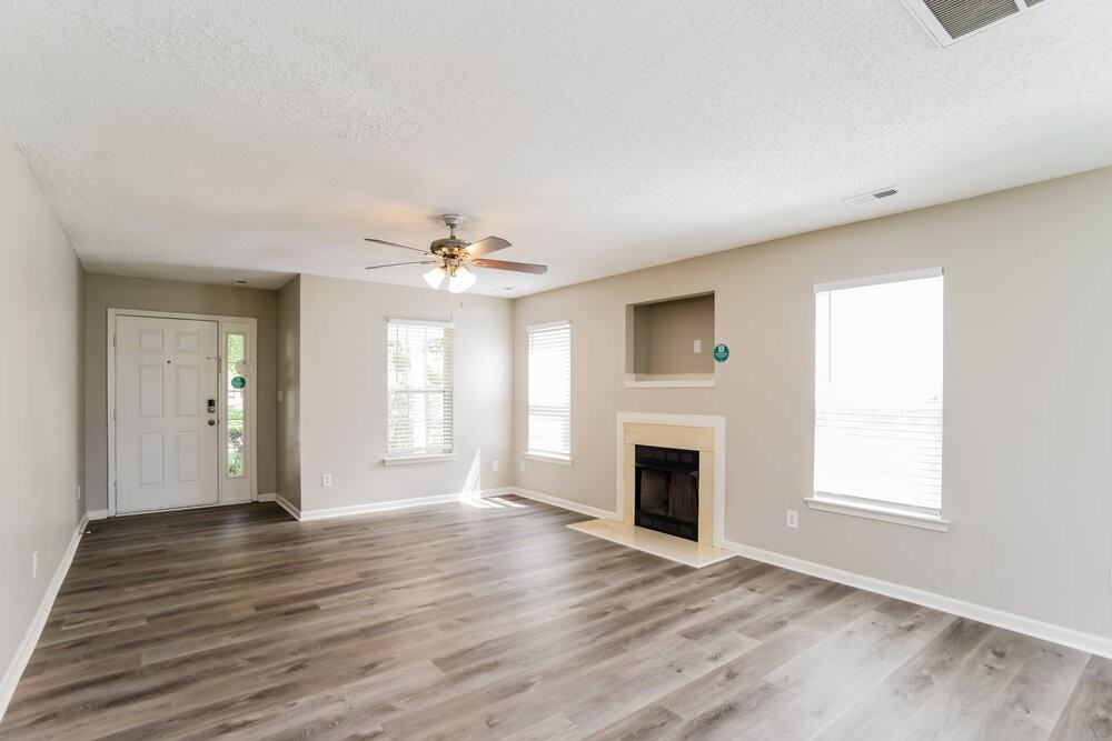 9530 Bradstreet Commons Way - Photo 5 of 17