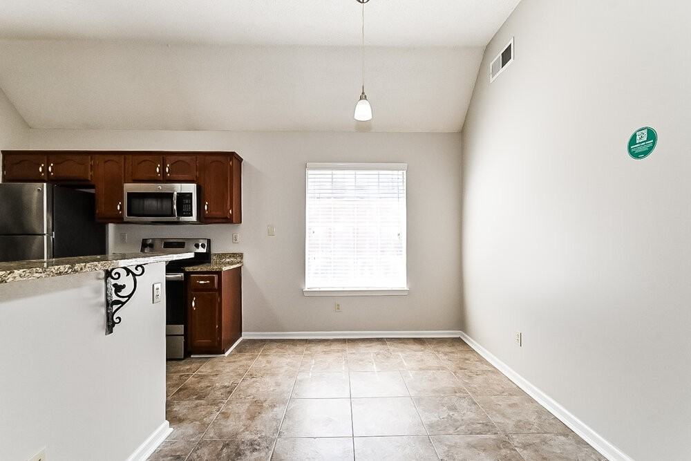 5621 Kayla Dr - Photo 5 of 16