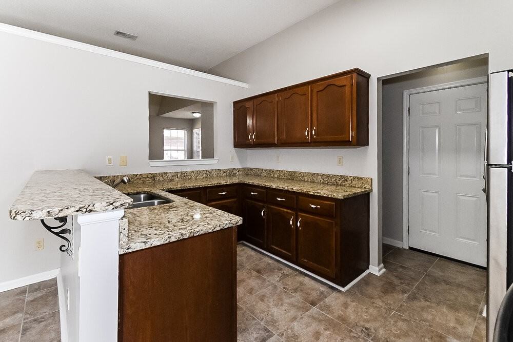 5621 Kayla Dr - Photo 6 of 16